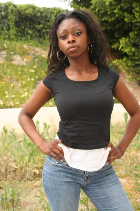 Black girl Deja sets her big naturals free before showing her pink pussy 57417303