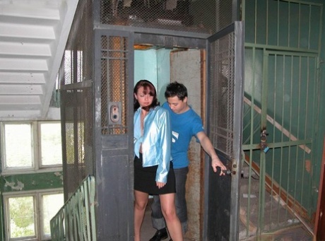 Young amateur gives a boy a blowjob after taking a ride in an elevator 93268459