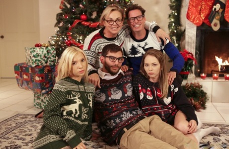 Xmas threesome with beautiful teenage babes Angel Smalls & Kenzie Reeves 35019535