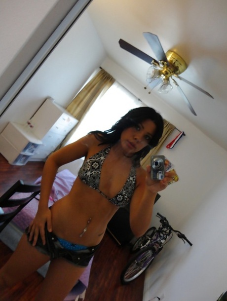 18 year old hottie Summer Stetson taking topless selfshots in mirroe 78675684